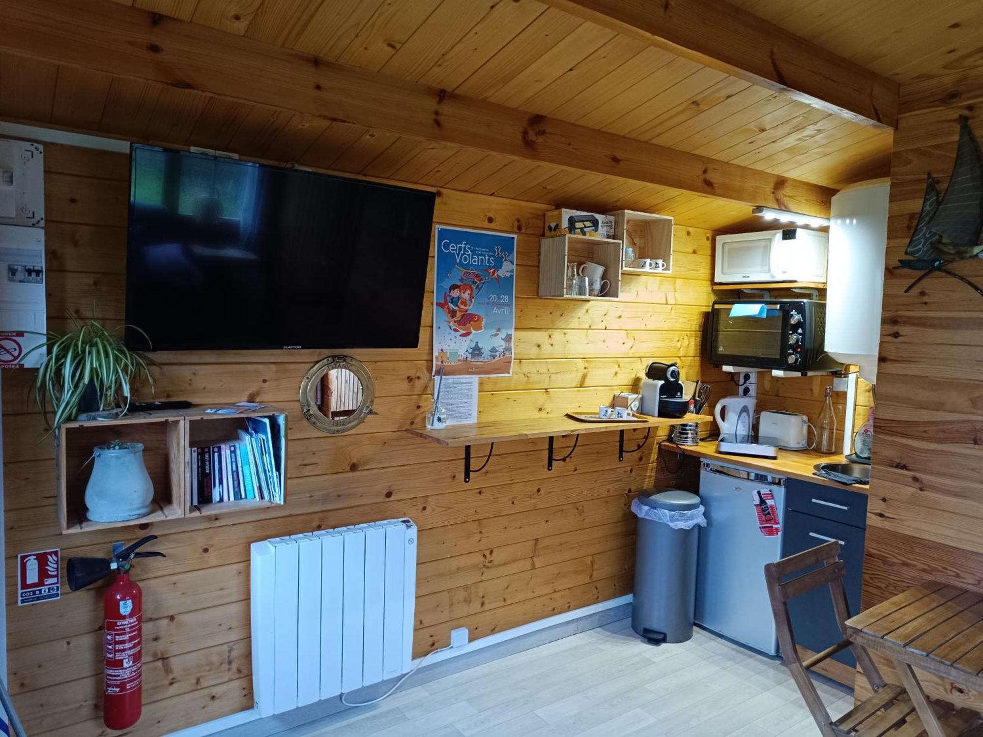 Gite Les Chalets Du Fliers Verton Meubles De Tourisme Classes 2 Etoiles Berck Szoba fotó